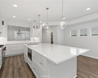 617 8th Street - Photo Thumbnail 15