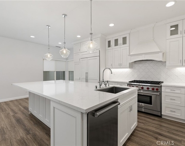 617 8th Street - Photo Thumbnail 13