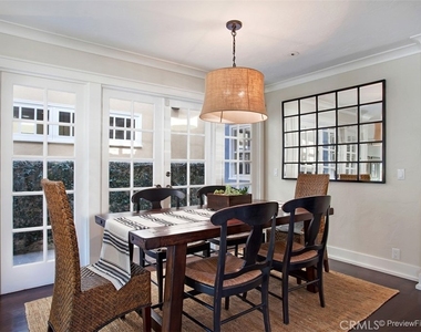 441 Carnation Avenue - Photo Thumbnail 3