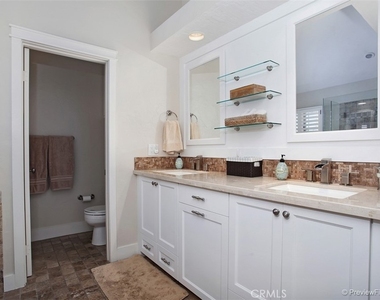 441 Carnation Avenue - Photo Thumbnail 23