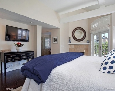 441 Carnation Avenue - Photo Thumbnail 9