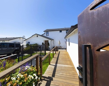 1472 Neptune Avenue - Photo Thumbnail 4