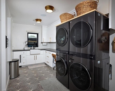1472 Neptune Avenue - Photo Thumbnail 20