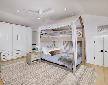 1472 Neptune Avenue - Photo Thumbnail 18