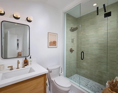 1472 Neptune Avenue - Photo Thumbnail 16