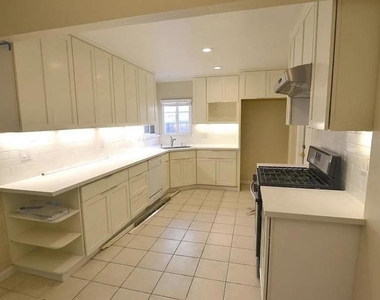 273 Staples Avenue - Photo Thumbnail 3