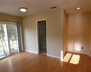 273 Staples Avenue - Photo Thumbnail 8
