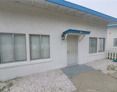 545 N 2nd Street - Photo Thumbnail 1