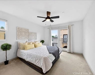 809 Anaheim Blvd - Photo Thumbnail 3