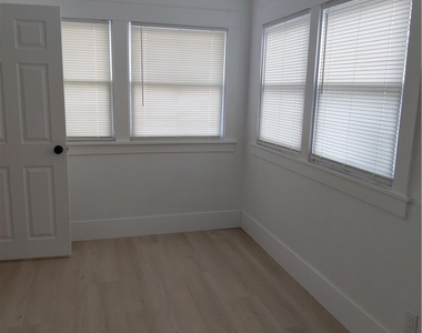 154 N 1st - Photo Thumbnail 8