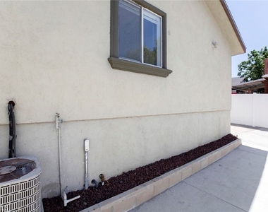 10531 Greenburn Avenue - Photo Thumbnail 8