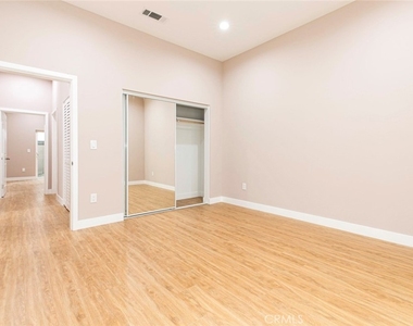 741 E Doran Street - Photo Thumbnail 14
