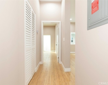 741 E Doran Street - Photo Thumbnail 8