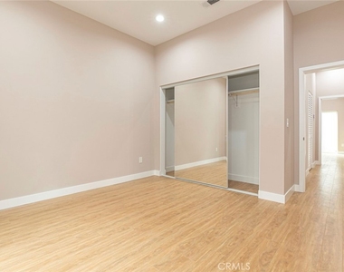 741 E Doran Street - Photo Thumbnail 12