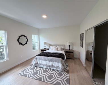 125 W Chestnut Street - Photo Thumbnail 5
