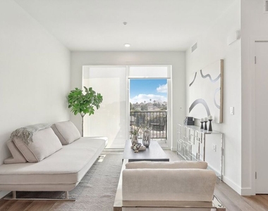 222 N Alvarado Street - Photo Thumbnail 6
