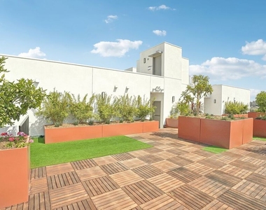 222 N Alvarado Street - Photo Thumbnail 13