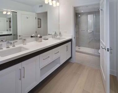 1221 W Ocean Avenue - Photo Thumbnail 7