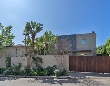 2439 Carman Crest Drive - Photo Thumbnail 17