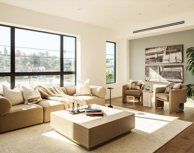 2822 1/2 Avenel Street - Photo Thumbnail 2