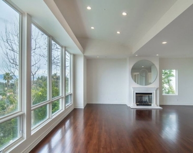 14445 Mulholland Drive - Photo Thumbnail 4