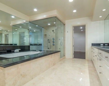 14445 Mulholland Drive - Photo Thumbnail 31