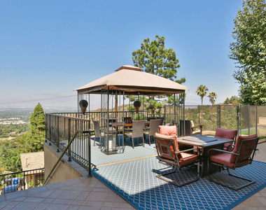 14445 Mulholland Drive - Photo Thumbnail 5