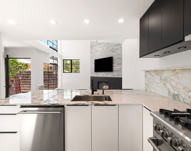 29233 Heathercliff Road - Photo Thumbnail 8