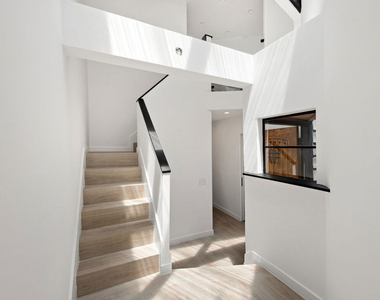 29233 Heathercliff Road - Photo Thumbnail 9