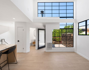29233 Heathercliff Road - Photo Thumbnail 2