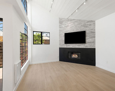29233 Heathercliff Road - Photo Thumbnail 1
