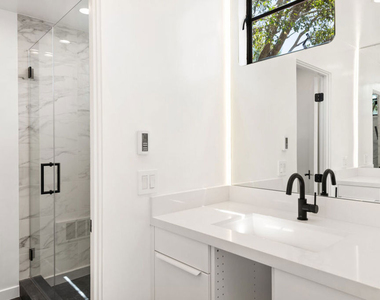 29233 Heathercliff Road - Photo Thumbnail 13