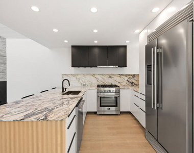 29233 Heathercliff Road - Photo Thumbnail 7