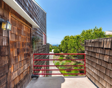 29233 Heathercliff Road - Photo Thumbnail 3