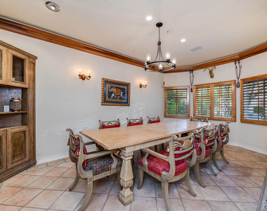 4063 Benedict Canyon Drive - Photo Thumbnail 19