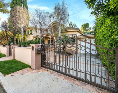 4063 Benedict Canyon Drive - Photo Thumbnail 3