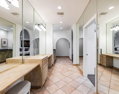 4063 Benedict Canyon Drive - Photo Thumbnail 48