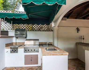 4063 Benedict Canyon Drive - Photo Thumbnail 26