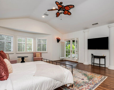 4063 Benedict Canyon Drive - Photo Thumbnail 42