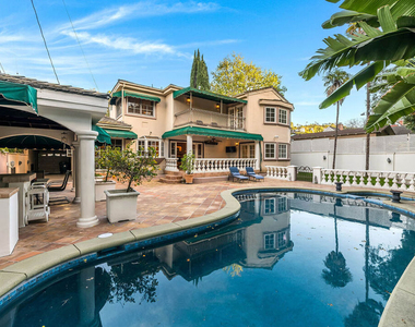 4063 Benedict Canyon Drive - Photo Thumbnail 27