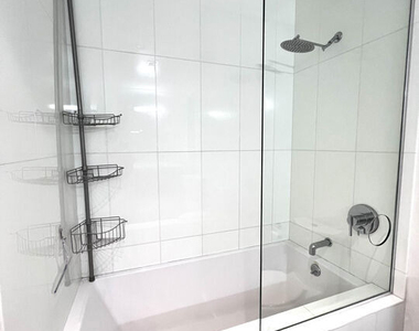 1200 N Sweetzer Avenue - Photo Thumbnail 17