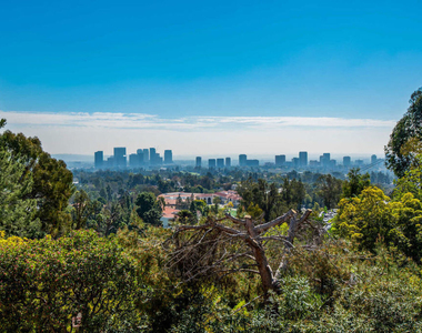 1250 Angelo Drive - Photo Thumbnail 5