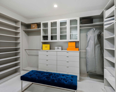 1250 Angelo Drive - Photo Thumbnail 21