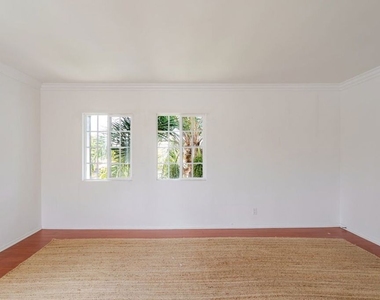 1708 S Crescent Heights Boulevard - Photo Thumbnail 7