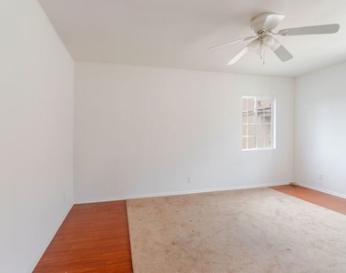 1708 S Crescent Heights Boulevard - Photo Thumbnail 17