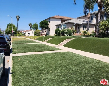 1708 S Crescent Heights Boulevard - Photo Thumbnail 31