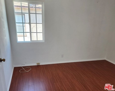 1708 S Crescent Heights Boulevard - Photo Thumbnail 28