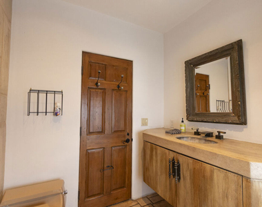 1407 N Beverly Drive - Photo Thumbnail 40