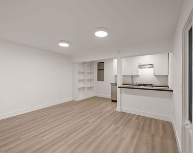 6821 E Ocean Boulevard - Photo Thumbnail 6