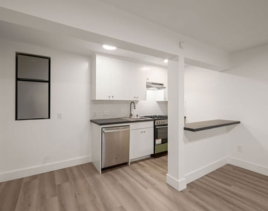 6821 E Ocean Boulevard - Photo Thumbnail 8